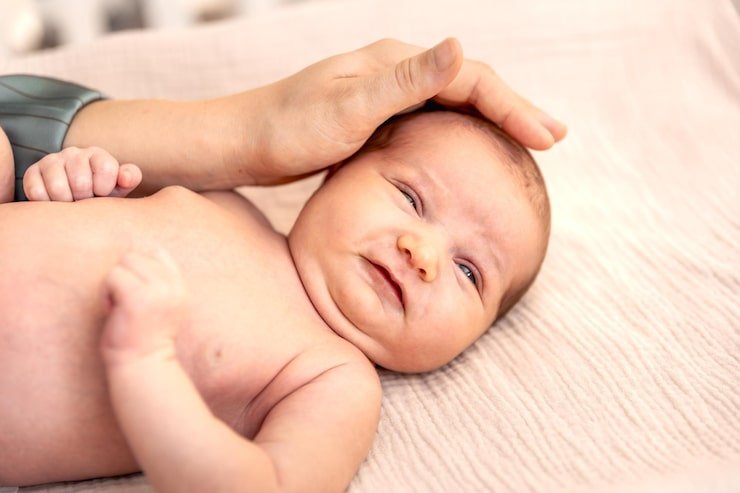 Torticollis in Children: Why You Should Not Ignore Head Tilting | Torticollis Treatment in Noida | Best Pediatrician in Noida